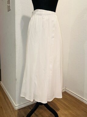 Susan Graver White Maxi Skirt with Subtle Texture